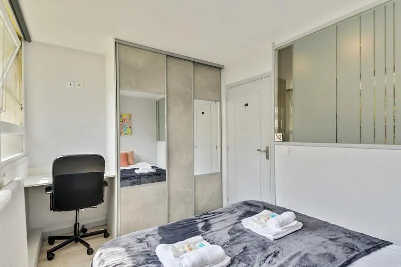 232 Suite Home Shanghai Concept In Paris France